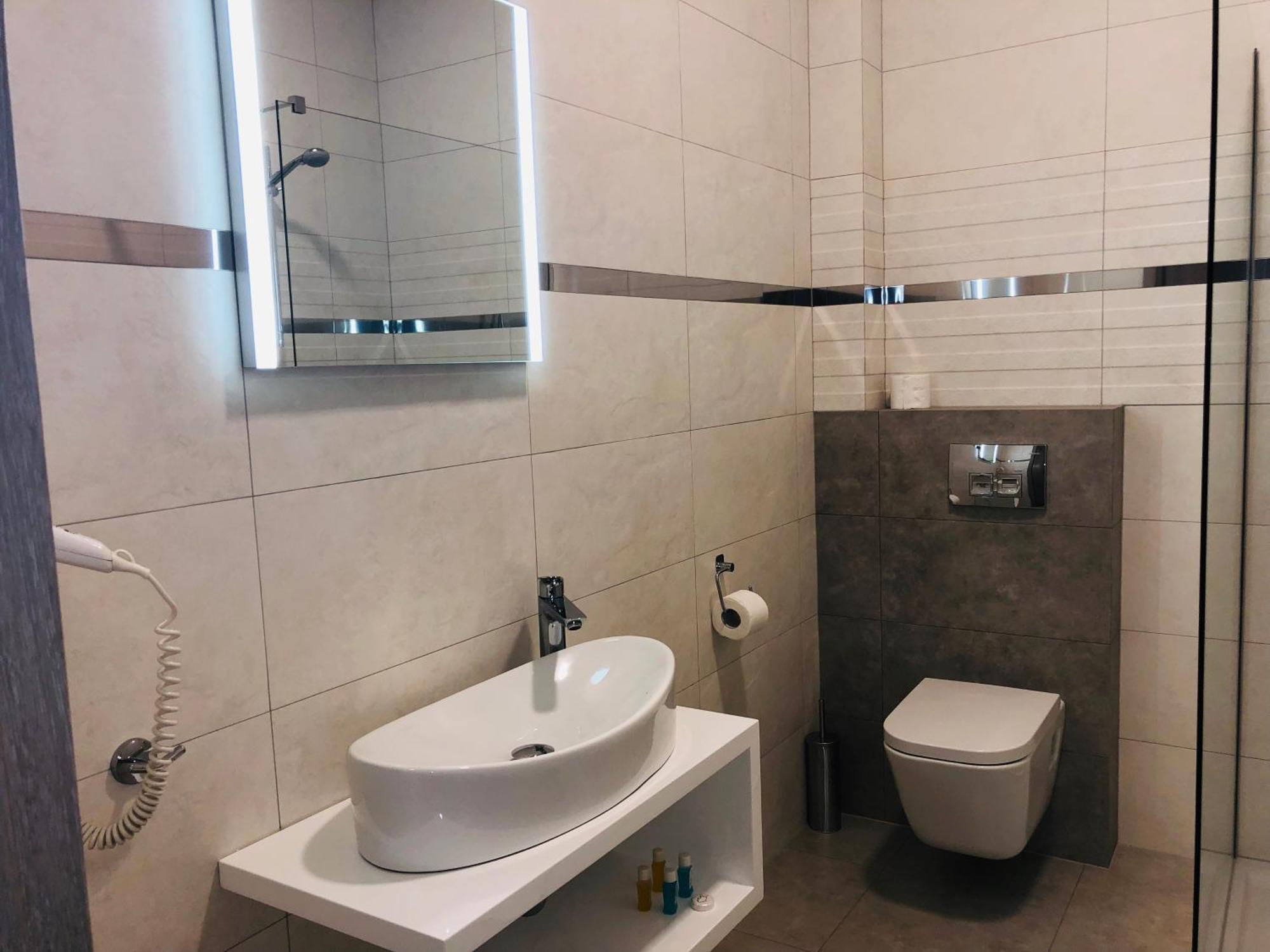 Park Hotel Dobrodzien 外观 照片